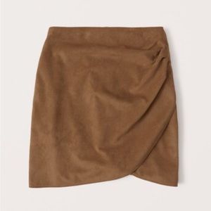 Abercrombie & Fitch Vegan Suede Mini Skirt sz XS
